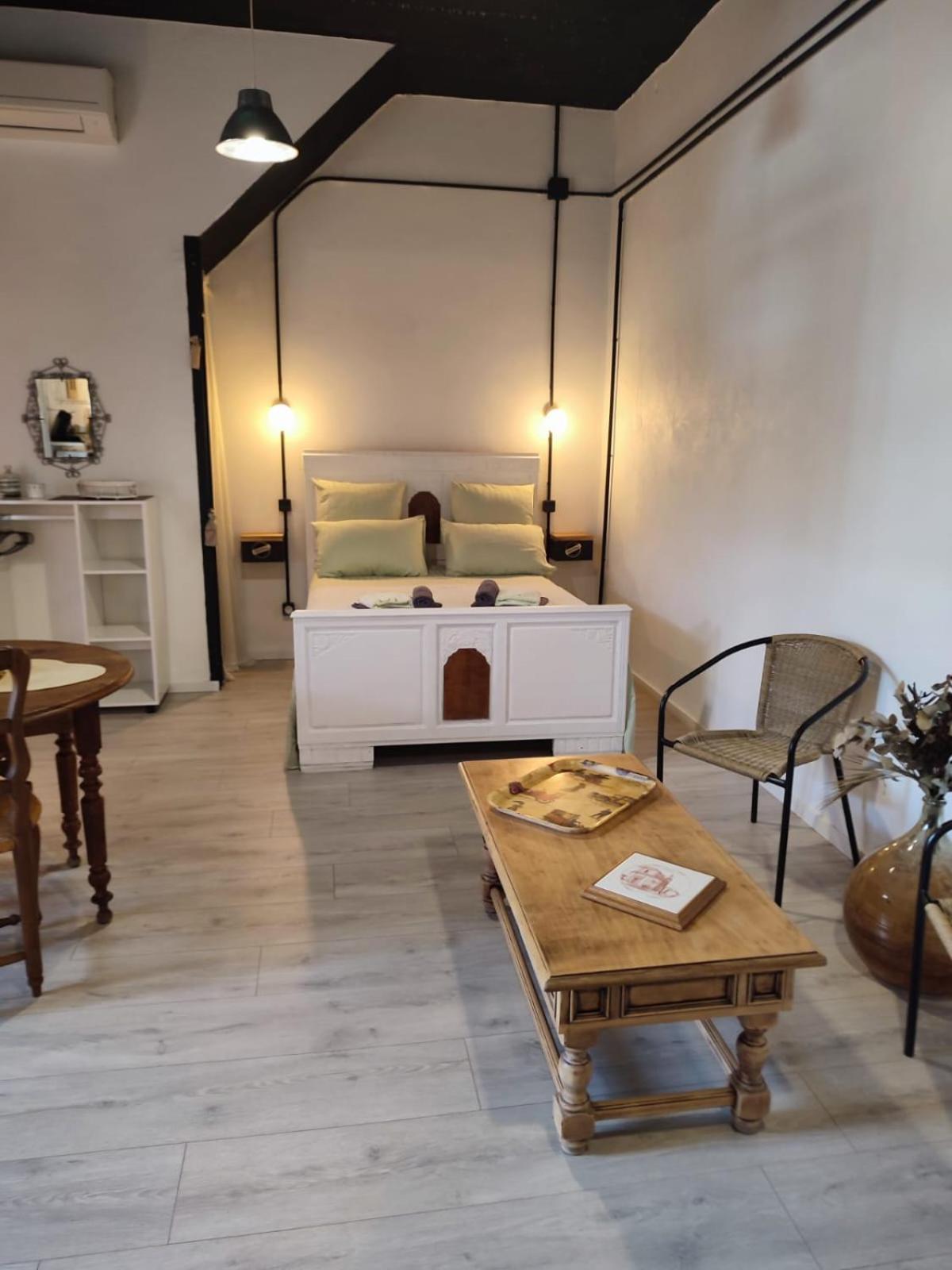 Les Oliviers Caumont-sur-Durance Exterior foto